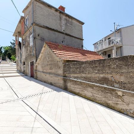 Apartments Mirko Primosten Exterior photo